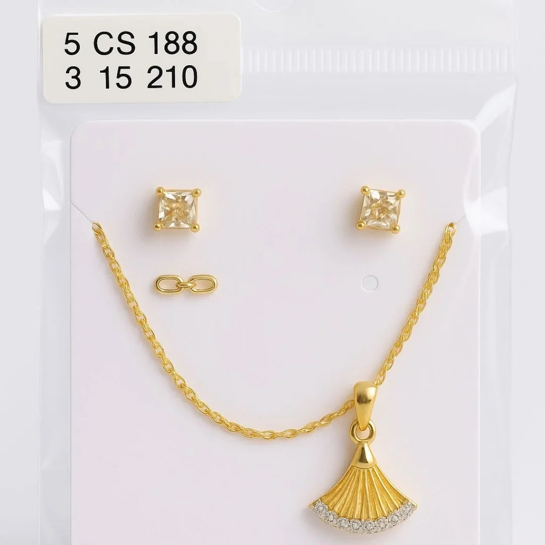 Gold Plated Fan Necklace – Elegant Fashion Jewelry for Women